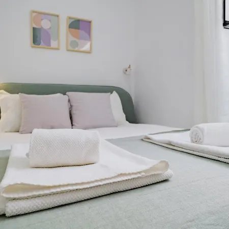 New! Unique 1 Bedroom Apartment- Santa Catarina 42 Apartment Lisbon
