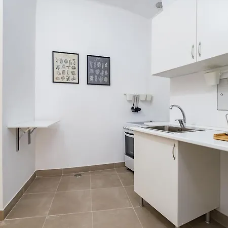 New! Unique 1 Bedroom Apartment- Santa Catarina 42 Daire *