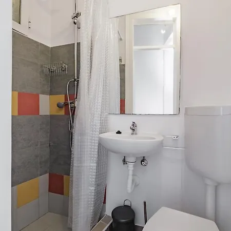 Apartment New! Unique 1 Bedroom Apartment- Santa Catarina 42 Lisbon