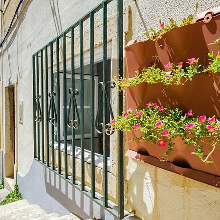 New! Unique 1 Bedroom Apartment- Santa Catarina 42 Daire Lisboa