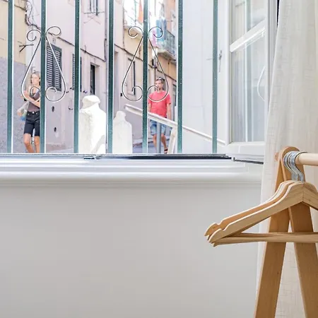 New! Unique 1 Bedroom Apartment- Santa Catarina 42 *